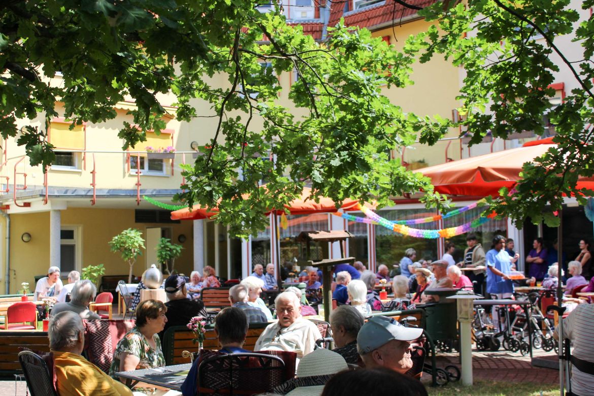 20260717_NEWS_SE-Hof_Sommerfest (2)_edited-800KB.jpg