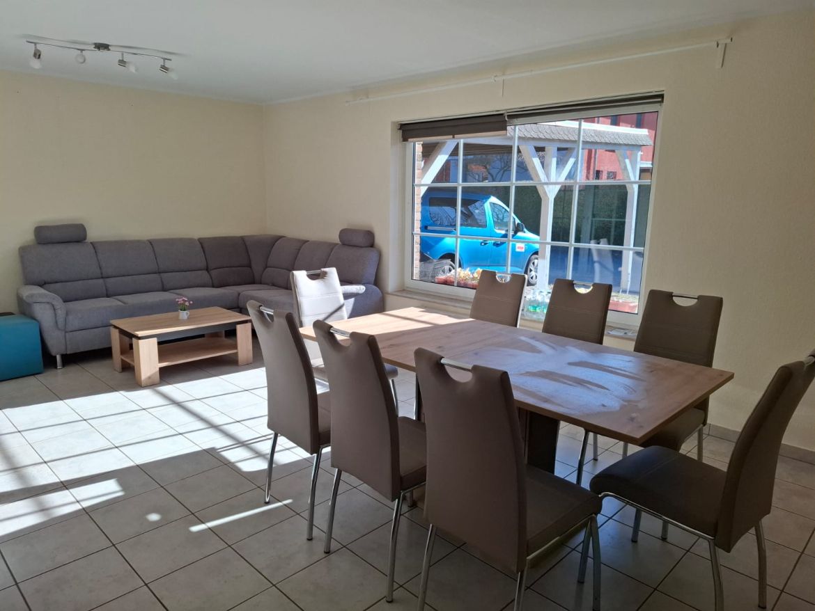 20260311_BEITRAG_Bärenbande_Einrichtung (14).jpg