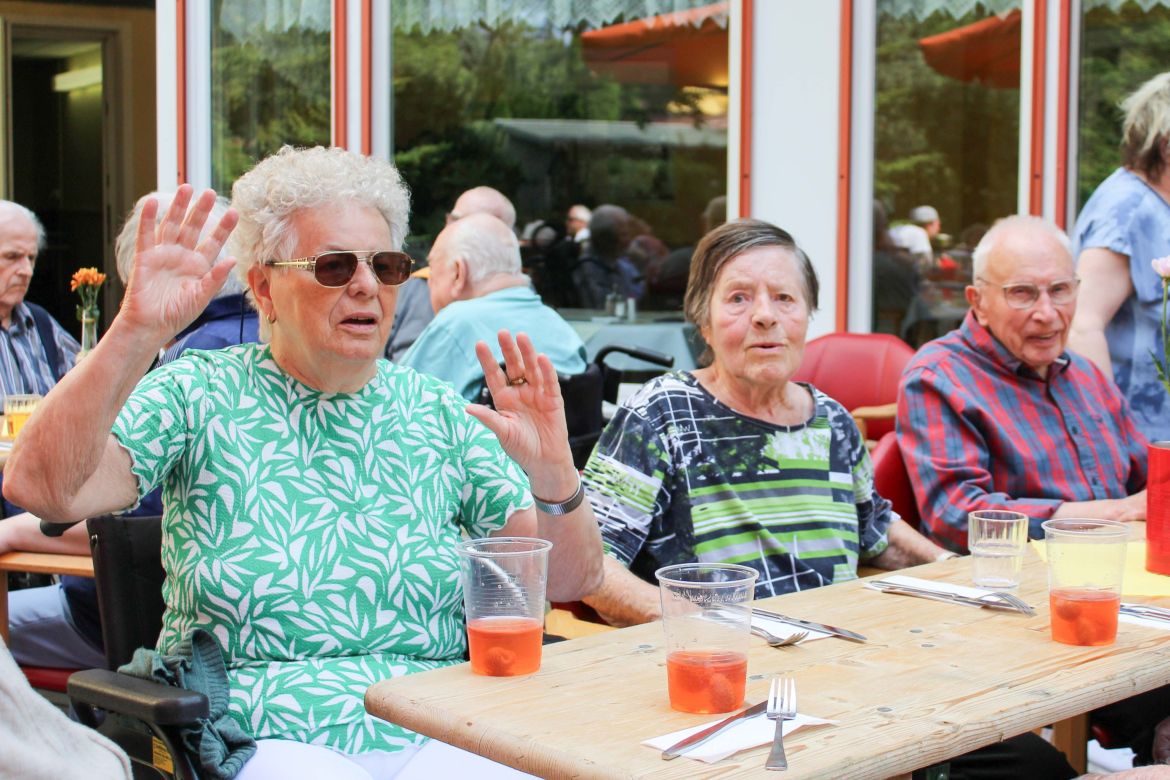 20260717_NEWS_SE-Hof_Sommerfest (3)_edited-685KB.jpg